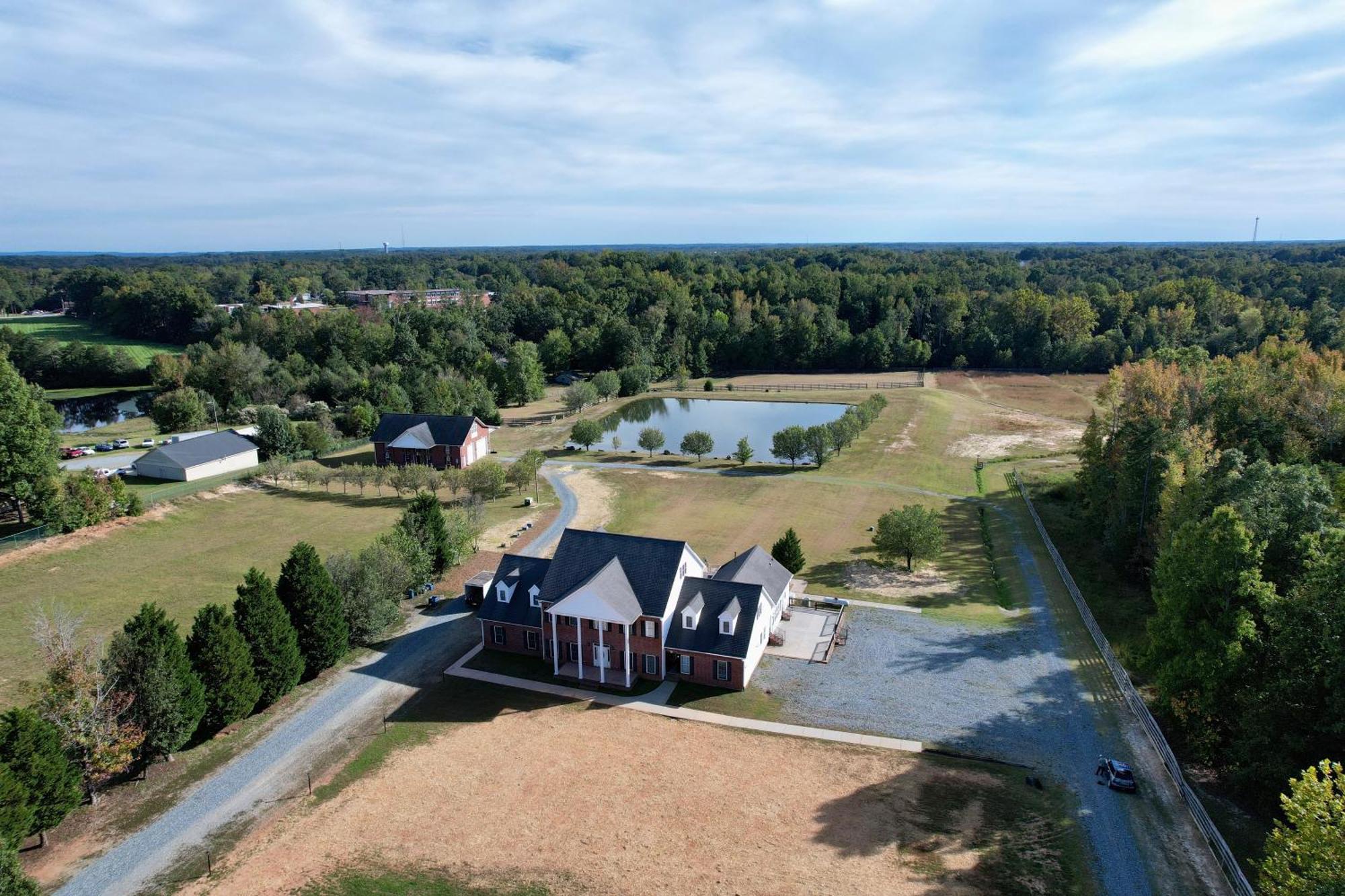 Moorefield Suites Greensboro East McLeansville Екстер'єр фото