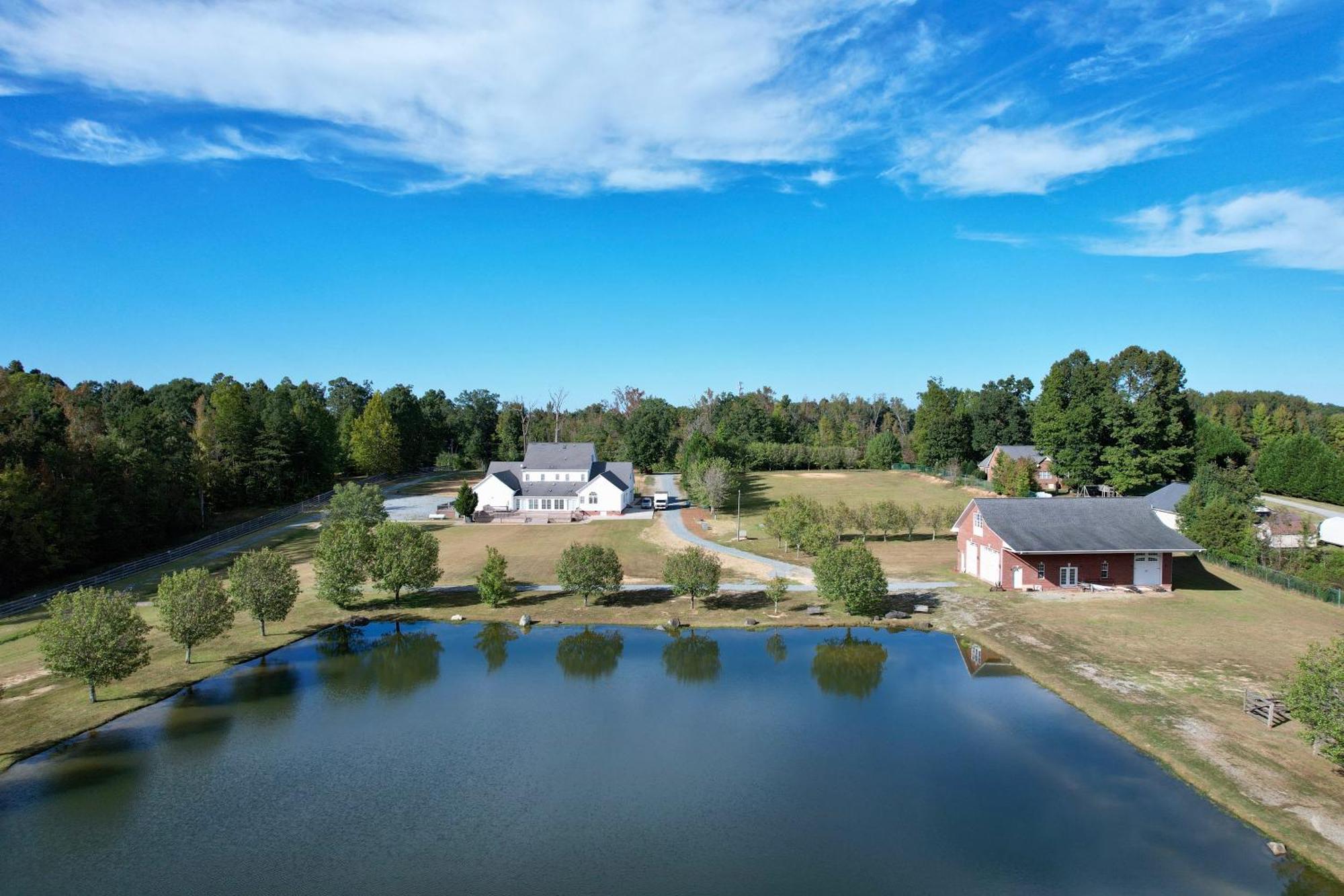 Moorefield Suites Greensboro East McLeansville Екстер'єр фото