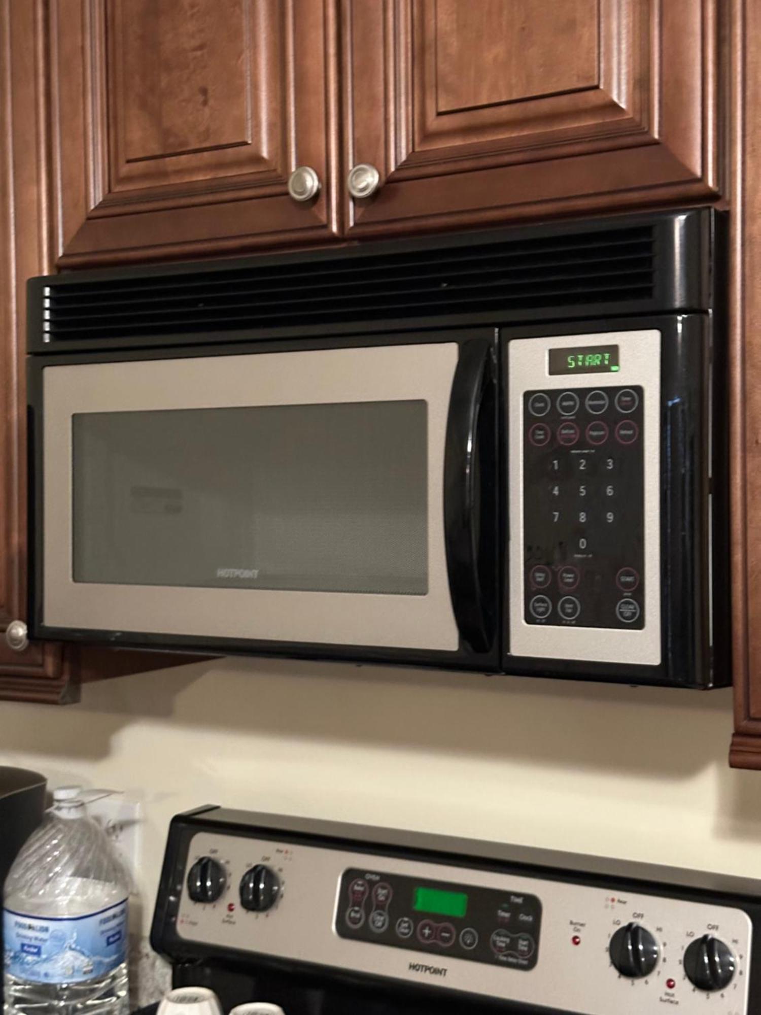 Moorefield Suites Greensboro East McLeansville Екстер'єр фото